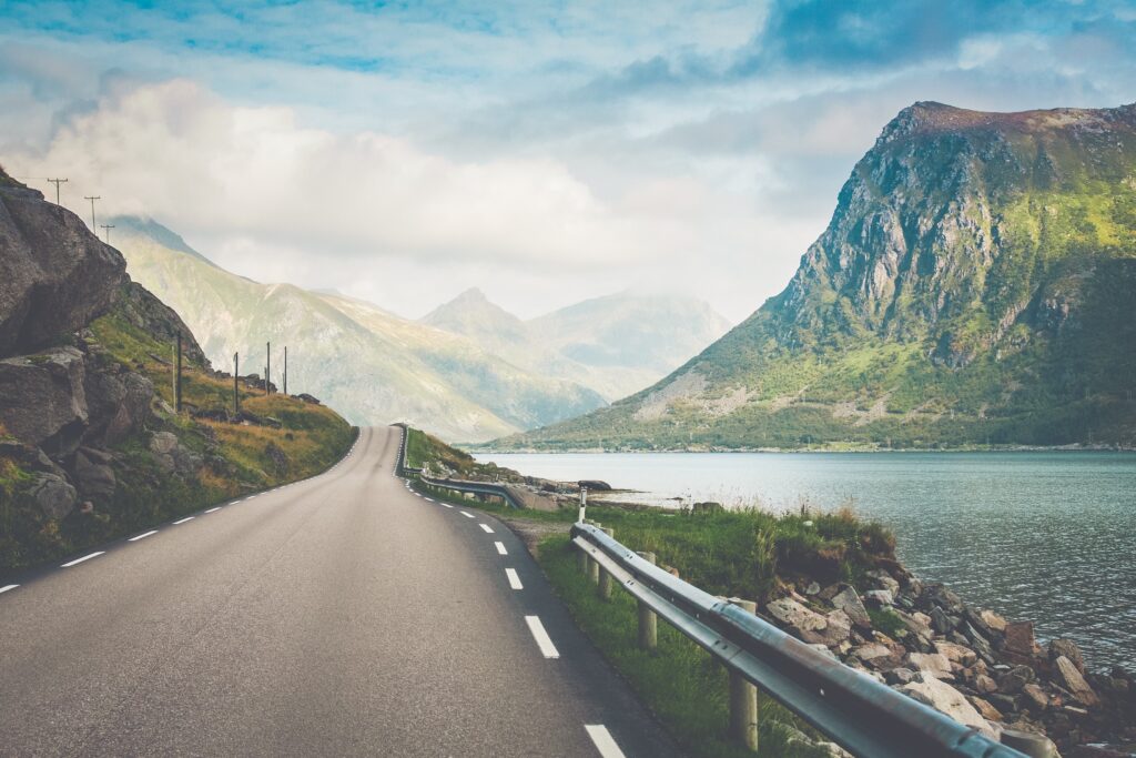 The Ultimate Road Trip Guide: Plan Your Route, Pack Smart, and More!